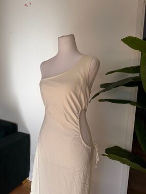 Women’s One-Shoulder off white beach Dress